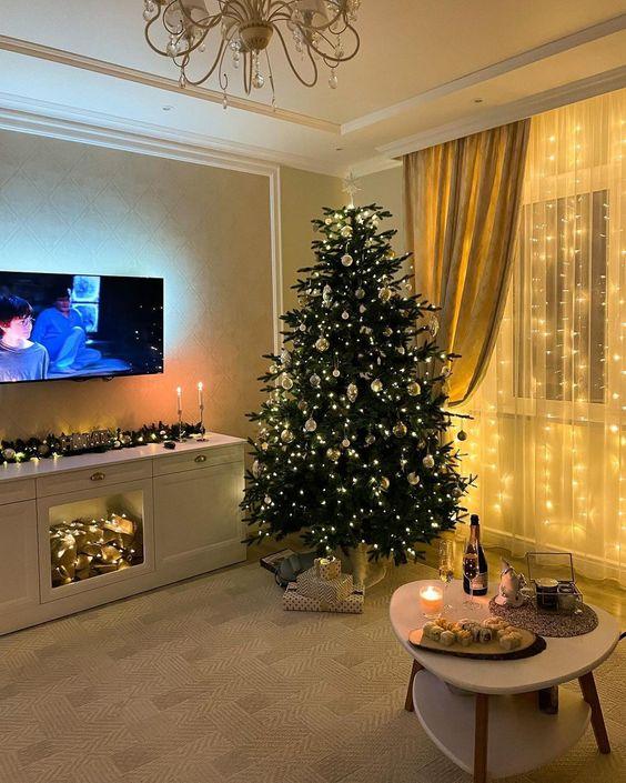 ιδέες-για-χριστουγεννιάτικη διακόσμηση-στο-τραπεζάκι-του-σαλονιού-Χριστούγεννα 2022- ιδέες-για-χριστουγεννιάτικη διακόσμηση-στο-τραπεζάκι-του-σαλονιού-Χριστούγεννα 2022-