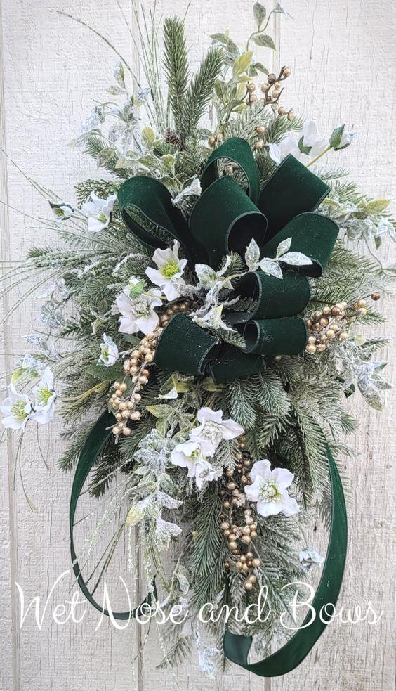 σμαραγδί χριστουγεννιάτικη διακόσμηση-για-το-σπίτι-Χριστούγεννα 2022-ιδέες- σμαραγδί χριστουγεννιάτικη διακόσμηση-για-το-σπίτι-Χριστούγεννα 2022-ιδέες-