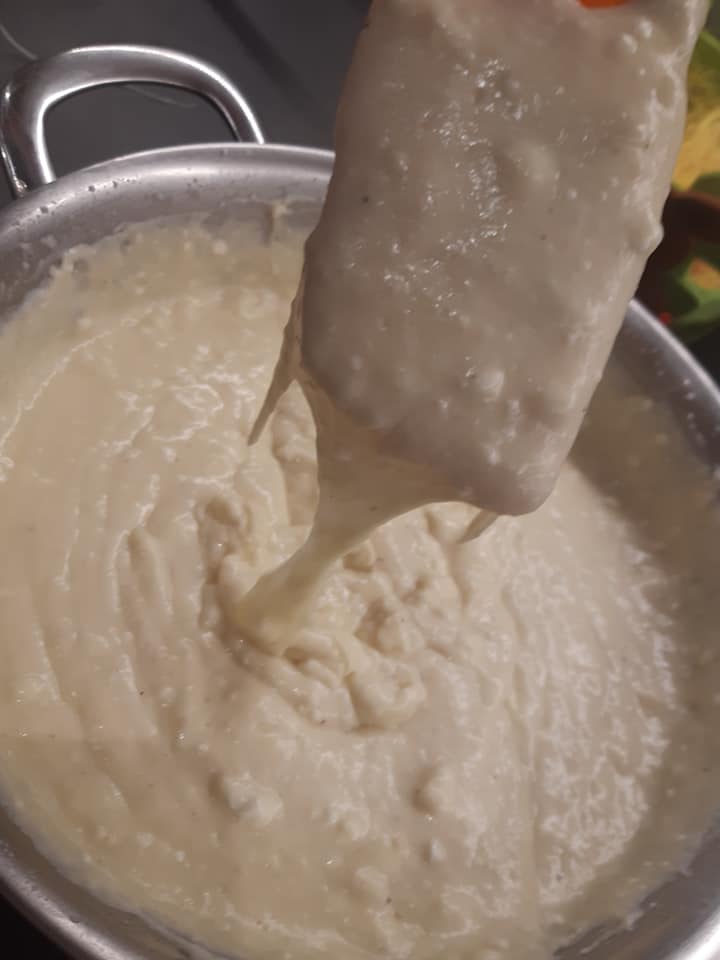 Λαχταριστή τυρόπιτα με μπεσαμέλ του Άκη