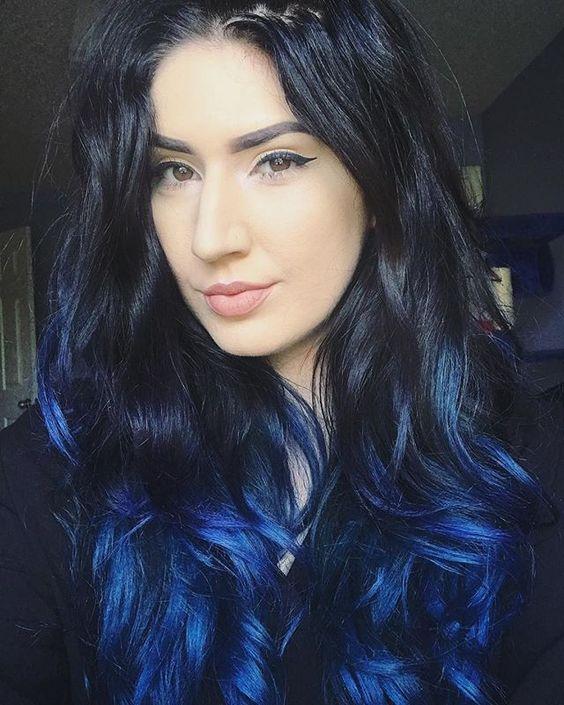μαύρα μαλλιά-με-μπλε-μπαλαγιάζ-ιδέες-