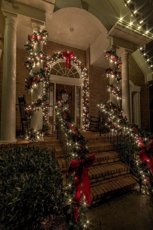 ιδέες-για-χριστουγεννιάτικη διακόσμηση-στην-αυλή-στο-μπαλκόνι-στη-βεράντα-Χριστούγεννα 2022-