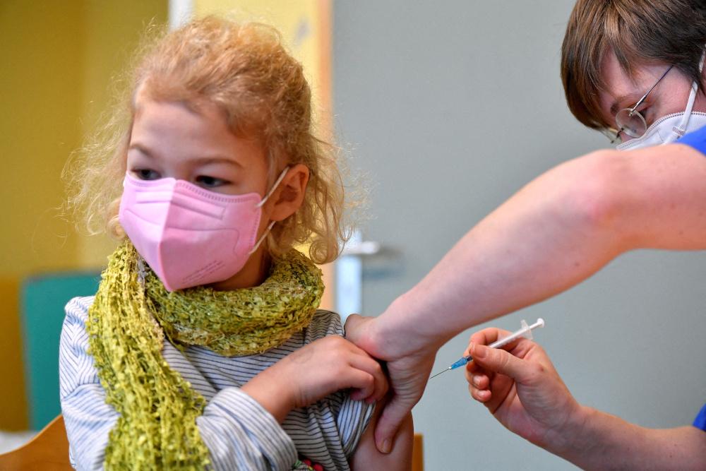 Κορωνοϊός: Ανοίγει η πλατφόρμα για τον εμβολιασμό  παιδιών από 6 μηνών ως 4 ετών