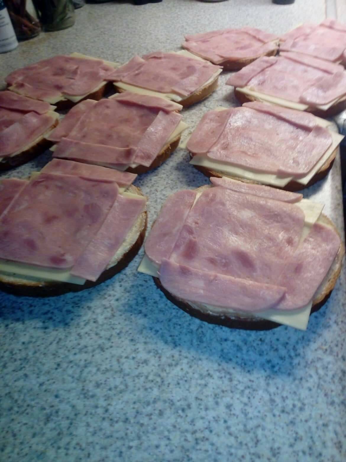 Μπόμπα-από-ψωμί του τοστ-για-το-παιδικό πάρτι-συνταγή-