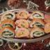 ρολάκια-ψωμιού-με-σολομό-και-σαλάμι αέρος-τα-Χριστούγεννα-συνταγή-