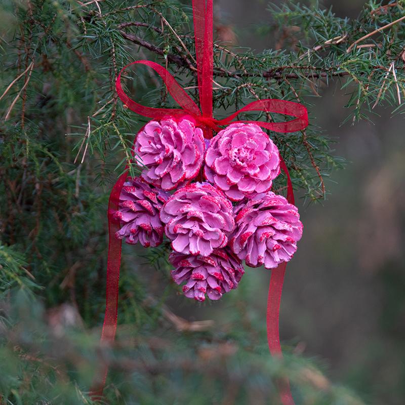 χριστουγεννιάτικο στολίδι-από-κουκουνάρια-ιδέες-