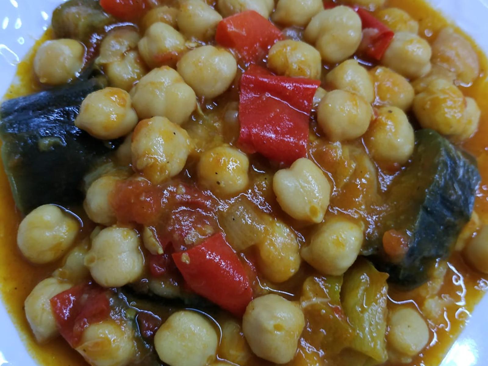 Ρεβίθια-με λαχανικά-συνταγή- Ρεβίθια-με λαχανικά-συνταγή-