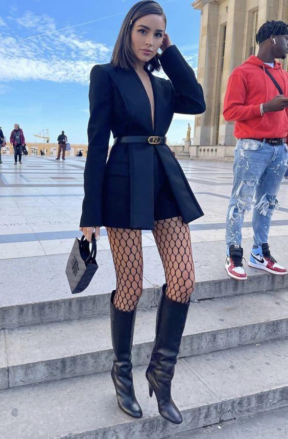 μαύρο-σορτσάκι-με-διχτυωτό καλσόν-ιδέες-