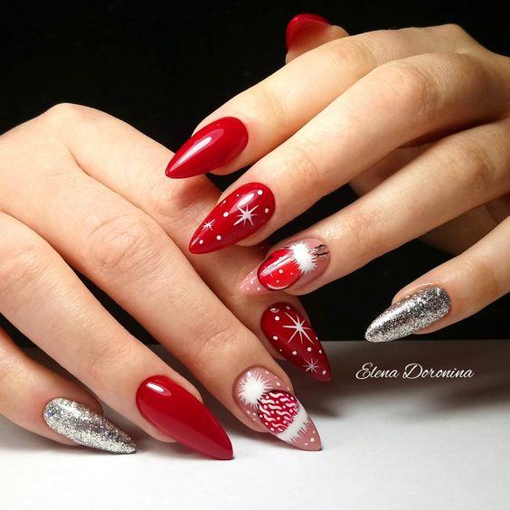 κόκκινα-χριστουγεννιάτικα-νύχια-Χριστούγεννα 2022 2023-τάσεις-