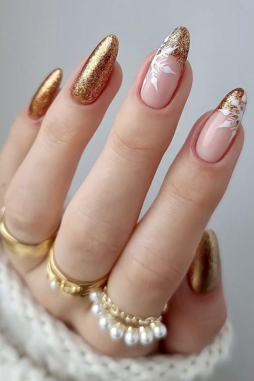 χρυσά-νύχια-Χριστούγεννα 2022-τάσεις-