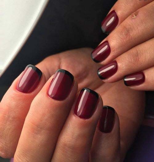 Η Δαναή Παππά έκανε στα νύχια της την απόλυτη απόχρωση του Χειμώνα για κοντά νύχια