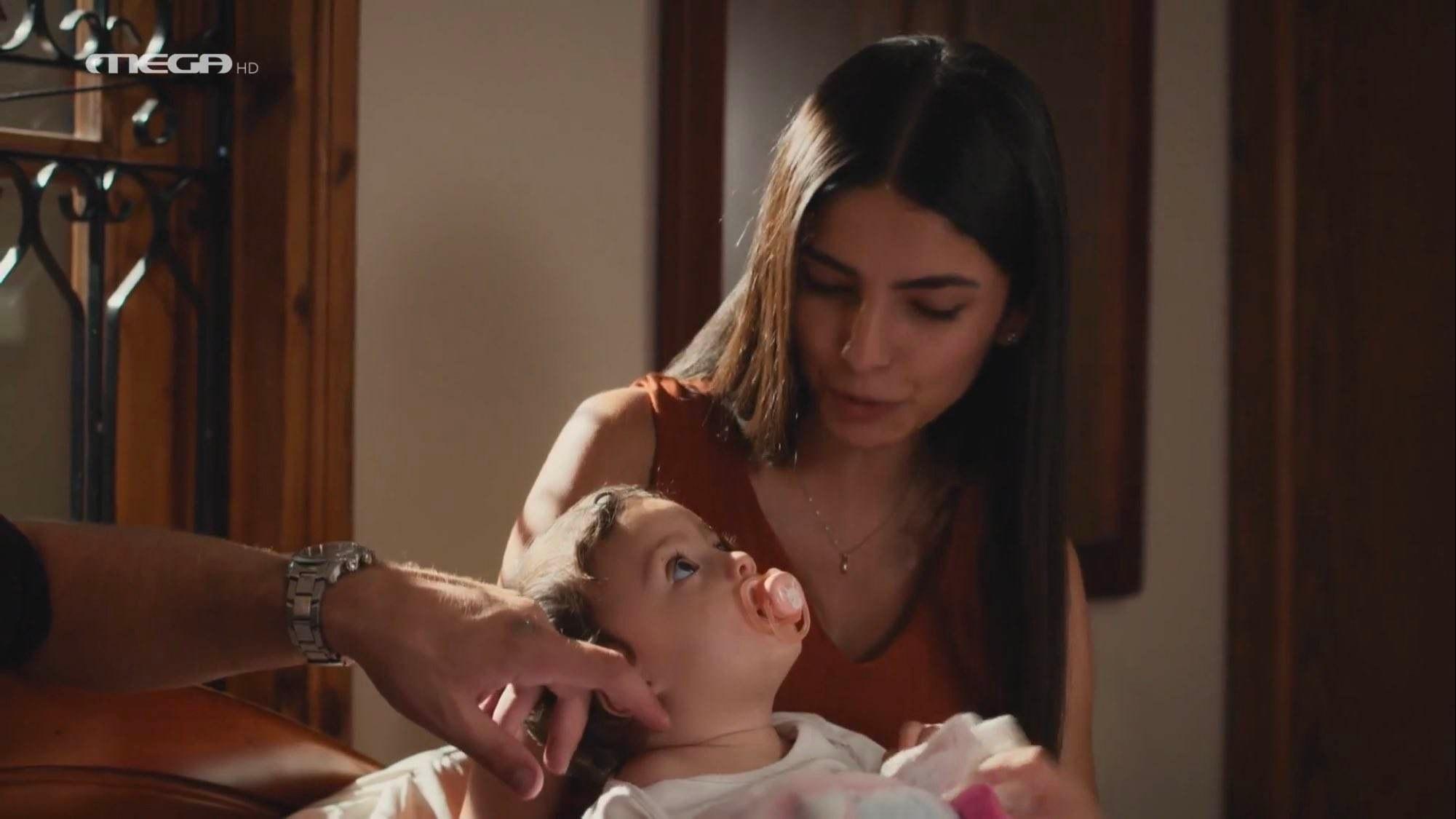 Η Γη της Ελιάς: Τρίτο πρόσωπο μπαίνει ανάμεσα στην Βασιλική και στον Φίλιππο