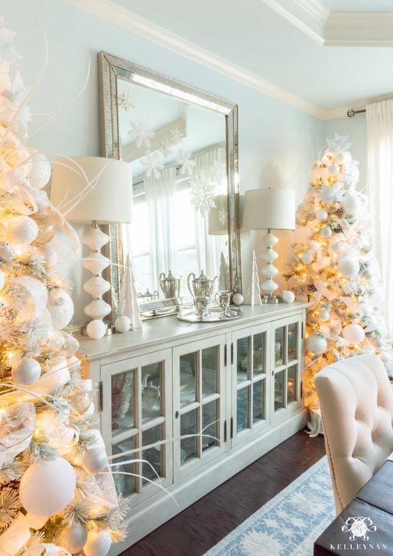 χριστουγεννιάτικο δέντρο-δίπλα-στον-μπουφέ-ιδέες-