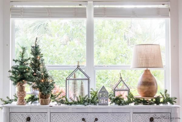 ιδέες-για-χριστουγεννιάτικη-διακόσμηση-στην-τραπεζαρία-και-στον-μπουφέ-Χριστούγεννα 2022-ιδέες-για-χριστουγεννιάτικη-διακόσμηση-στην-τραπεζαρία-και-στον-μπουφέ-Χριστούγεννα 2022-