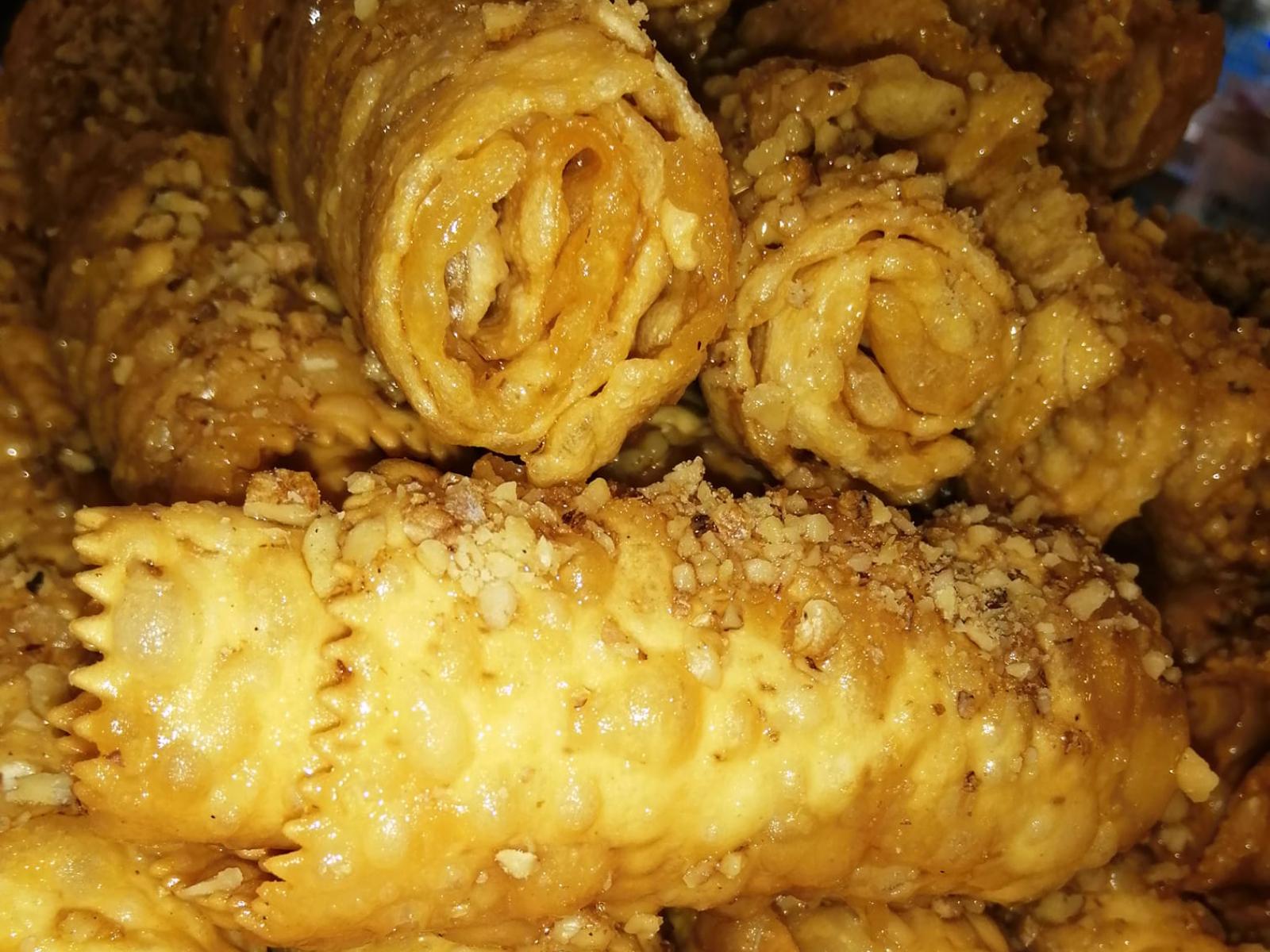 συνταγή-για-παραδοσιακές δίπλες-με-ούζο- συνταγή-για-παραδοσιακές δίπλες-με-ούζο-