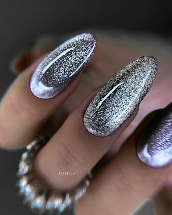 ιδέες-για-χριστουγεννιάτικα νύχια-velvet nails-Χριστούγεννα 2022-