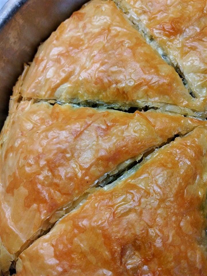 συνταγή-για-σπανακοτυρόπιτα-με-φύλλο κρούστας-και-σόδα-