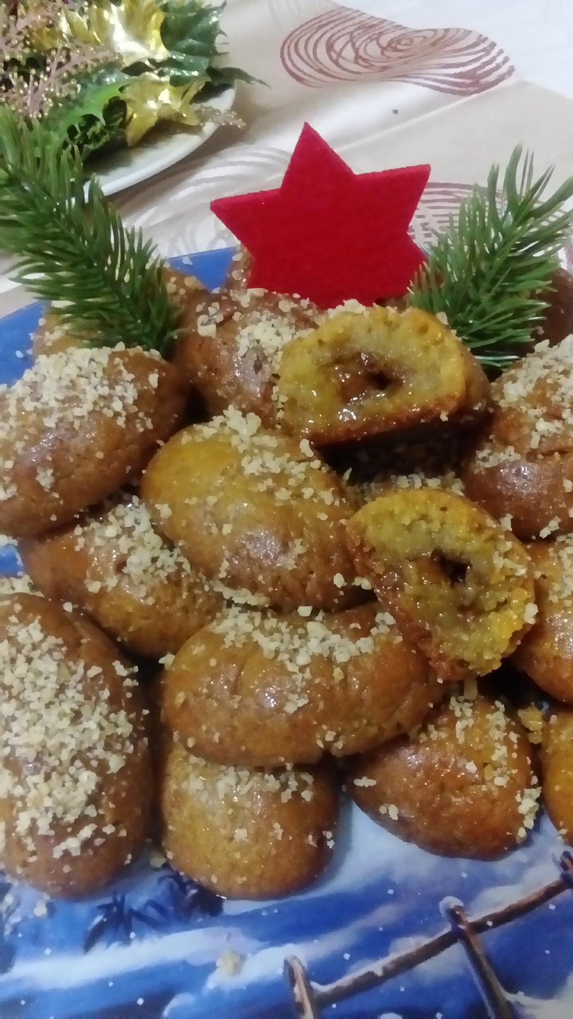 ΜΕΛΟΜΑΚΑΡΟΝΑ-ΓΕΜΙΣΤΑ