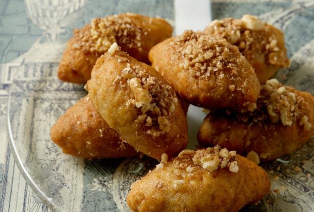 Γεμιστά-σιροπιαστά-μελομακάρονα-από-την-Αργυρω