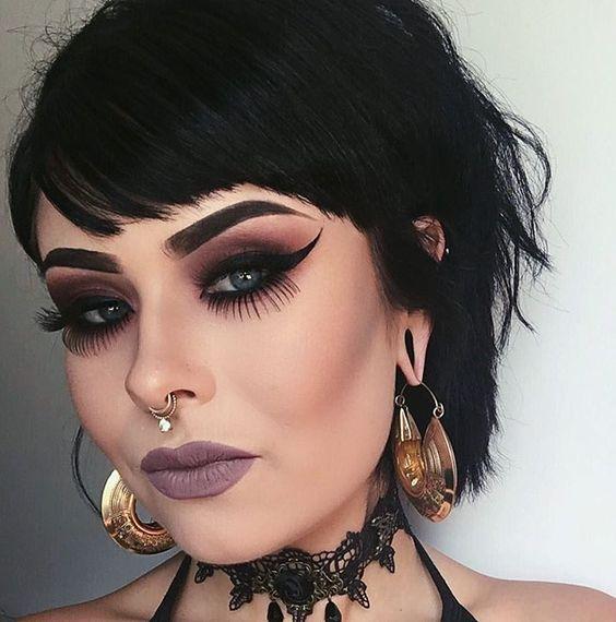 nude κραγιόν-με-έντονο eye liner-ιδέες- nude κραγιόν-με-έντονο eye liner-ιδέες-