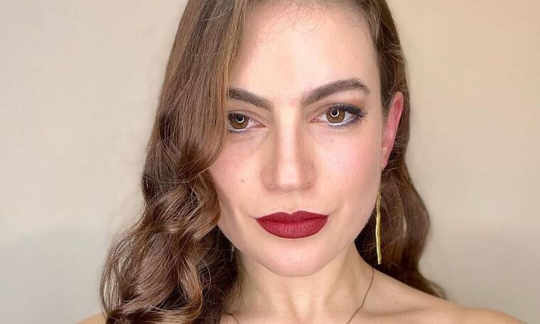 Μάρθα Λαμπίρη – Παγιδευμένοι : Έτσι γίνονται οι τέλειες μπούκλες της στη σειρά