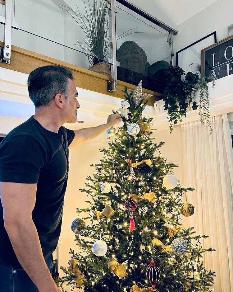 Σίσσυ Χρηστίδου: Στόλισε το χριστουγεννιάτικο δέντρο της