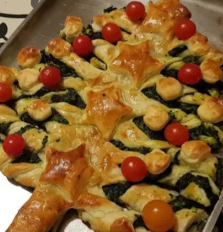 Σπανακόπιτα Χριστουγεννιάτικο δέντρο