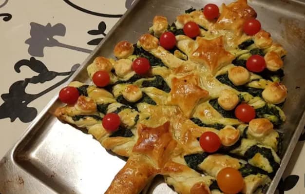 Σπανακόπιτα-Χριστουγεννιάτικο δέντρο-συνταγή-