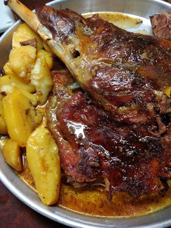 Ζυγούρι-με πατάτες-στη γάστρα-συνταγή-