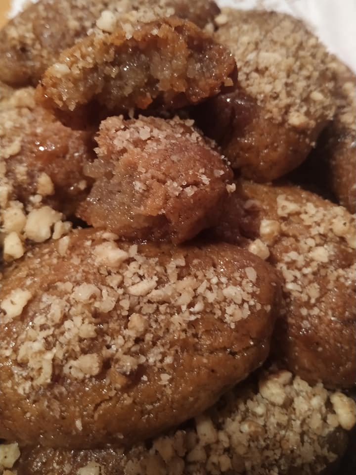 20 πετυχημένες συνταγές με μελομακάρονα για όλα τα γούστα