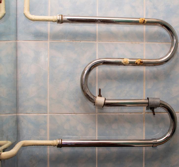 λάθη-που-κάνουν-το-μπάνιο-να-δείχνει-ατακτοποίητο-και-μικρότερο-