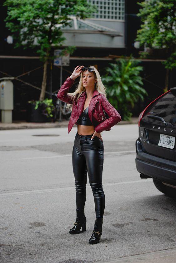 Moto biker ντύσιμο: Η νέα τάση στο γυναικείο ντύσιμο τον Χειμώνα 2023