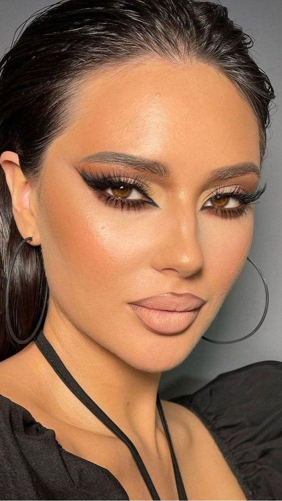 Καστανά μάτια : 10 φοβέρες ιδέες για να τα αναδείξεις