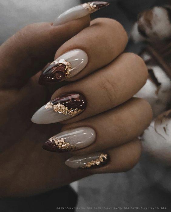 ιδέες-για-νύχια-Δεκέμβριος 2022-χριστουγεννιάτικα σχέδια-στο-μανικιούρ-Χριστούγεννα 2022-