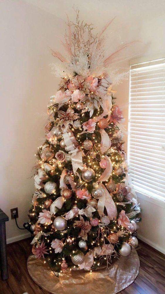 χριστουγεννιάτικο-δέντρο-με-παστέλ λουλούδια-ιδέες-