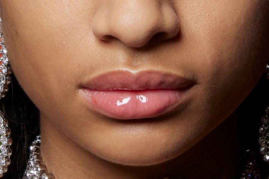 Wet lips: Δες πως θα πετύχεις για βελούδινα και juicy χείλη