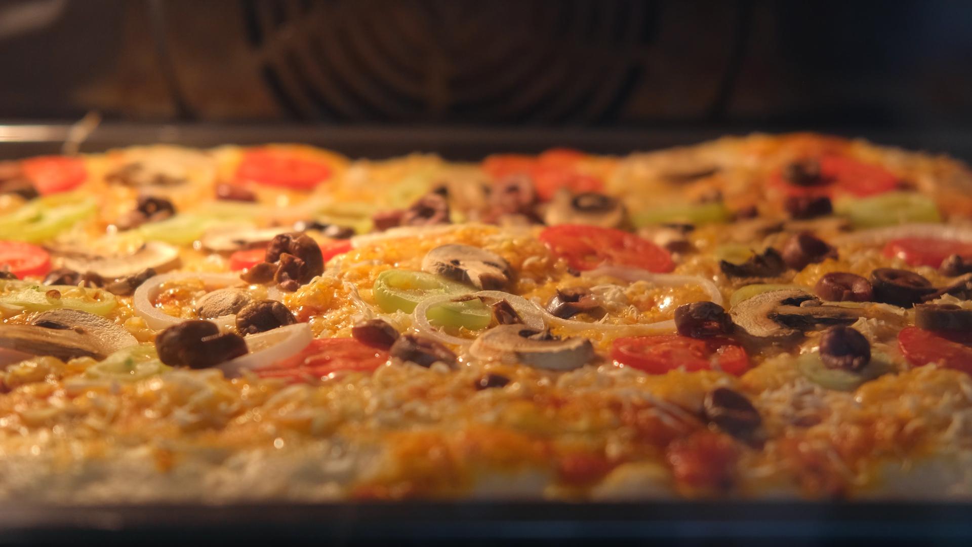 Χωριάτικη -νηστίσιμη- πίτσα-