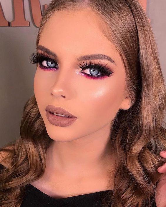 Δεκέμβριος 2022: 15 ιδέες για Χριστουγεννιάτικο μακιγιάζ όλες τις ώρες