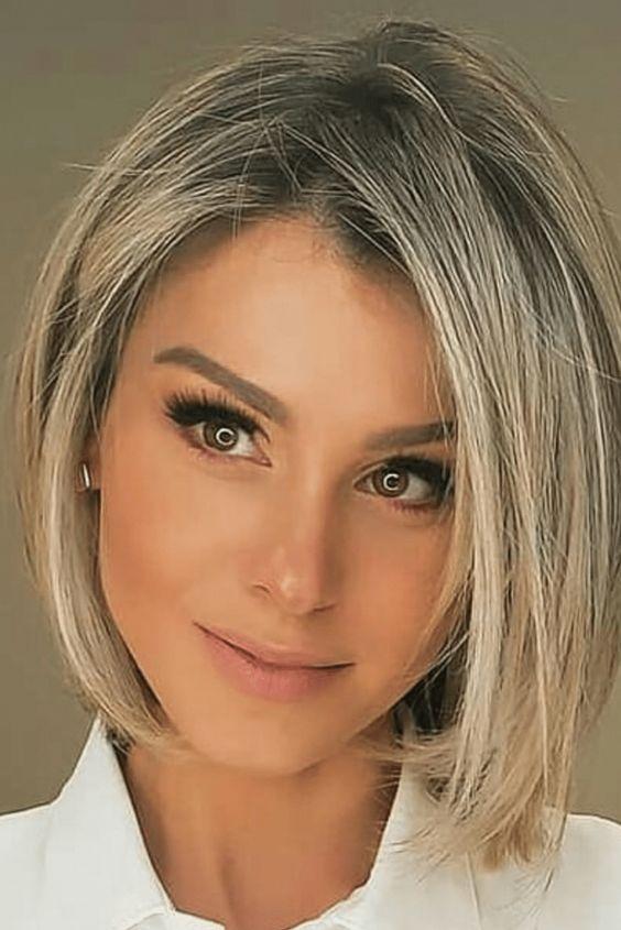 Έλενα Χριστοπούλου : Το κούρεμα της είναι το απόλυτο trend για τον χειμώνα 2023