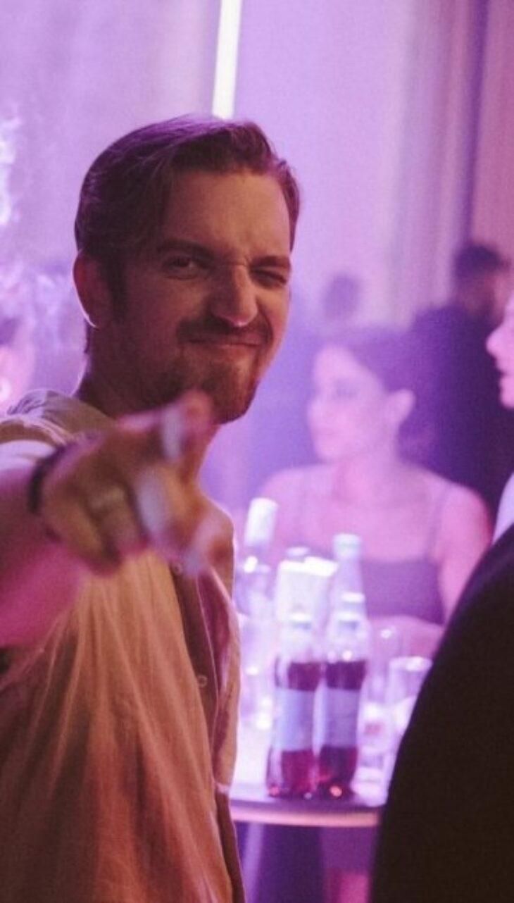 Νίκος Οικονομόπουλος : Αυτός είναι ο αδερφός του που του έχει μεγάλη αδυναμία