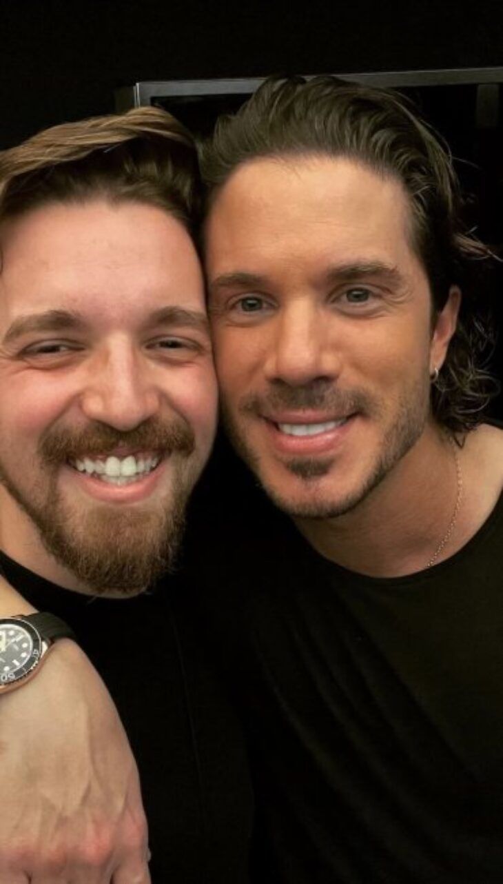 Νίκος Οικονομόπουλος : Αυτός είναι ο αδερφός του που του έχει μεγάλη αδυναμία