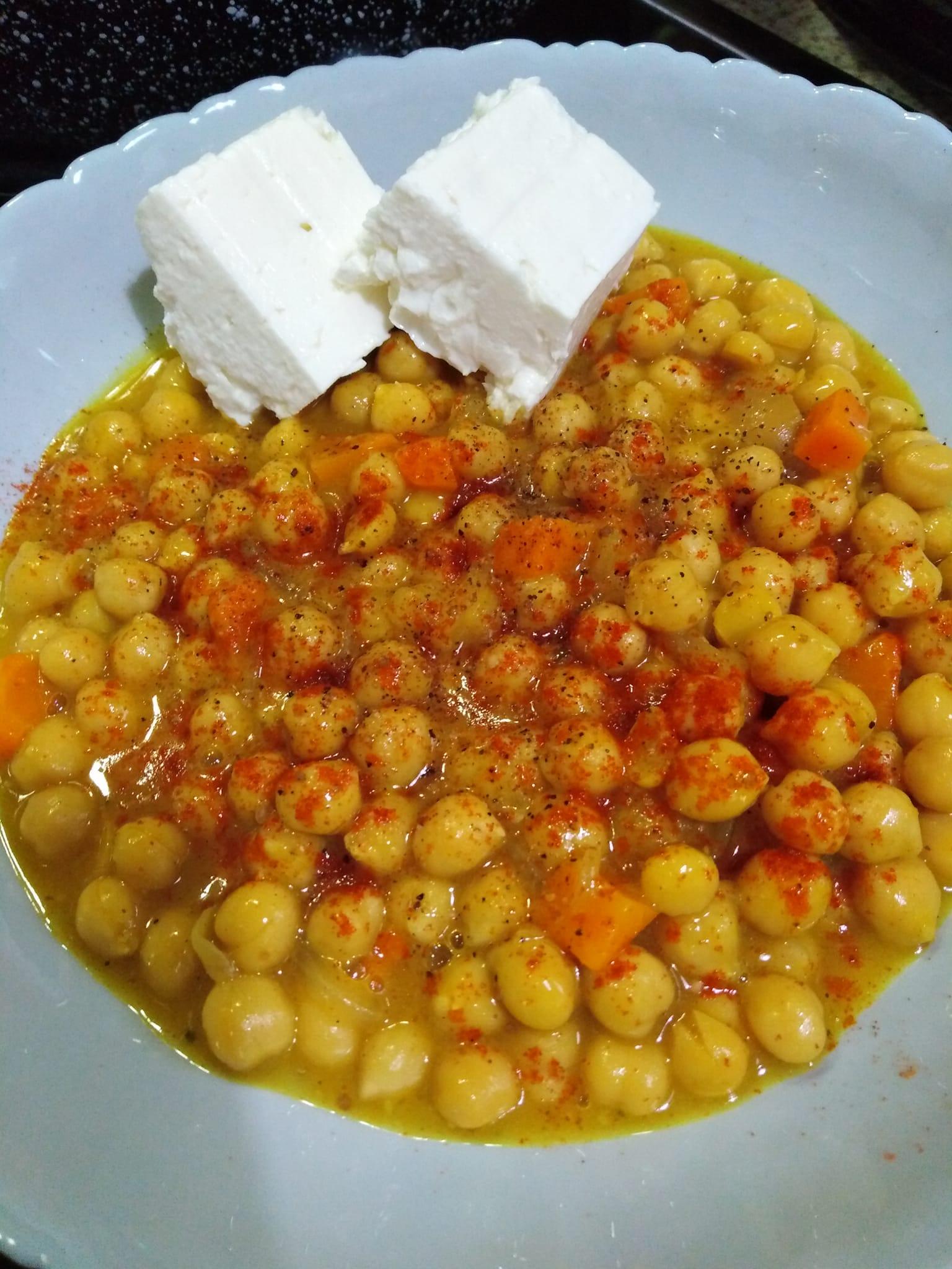 ρεβίθια-με-κουρκουμά-και-πάπρικα-συνταγή- ρεβίθια-με-κουρκουμά-και-πάπρικα-συνταγή-