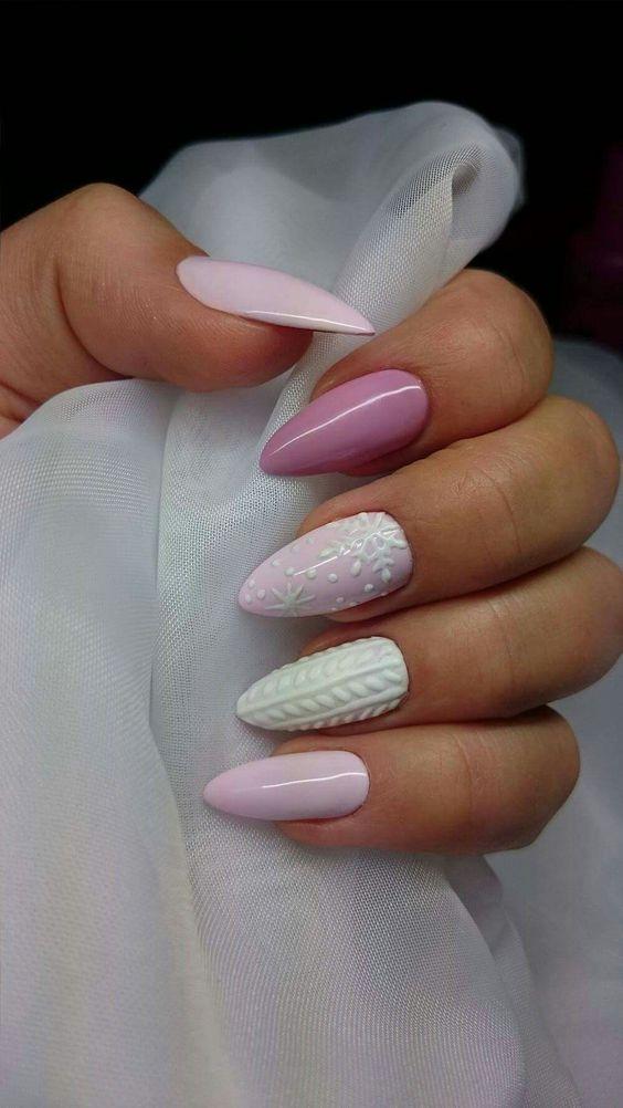 Χριστουγεννιάτικα σχέδια στα νύχια: Οι πιο μοντέρνες ιδέες