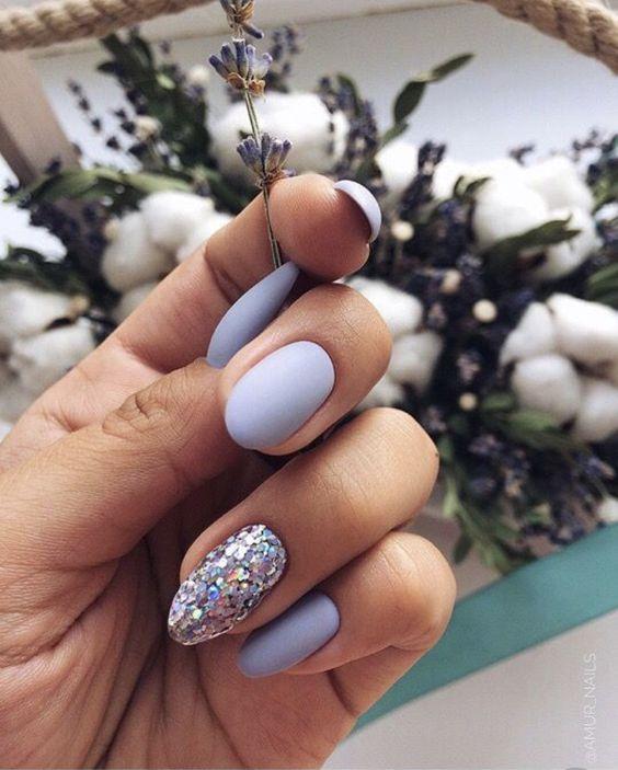 Χριστουγεννιάτικα σχέδια στα νύχια: Οι πιο μοντέρνες ιδέες