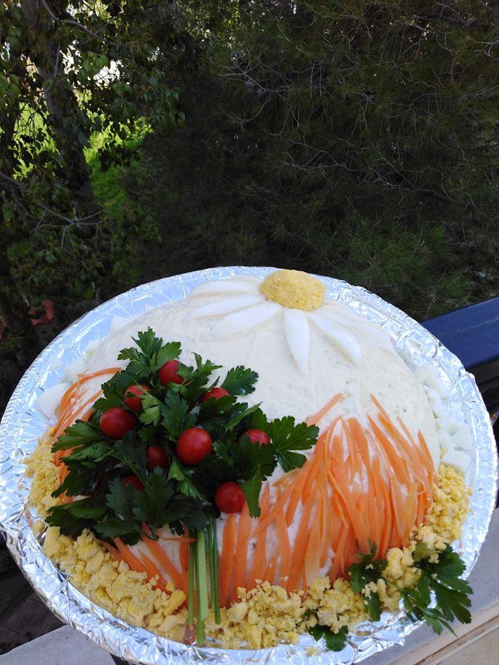 Εντυπωσιακή-κοτοσαλάτα-για-το-γιορτινό-τραπέζι