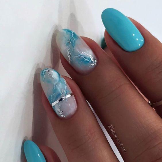 γαλάζια νύχια-με-μαρμάρινα-σχέδια-ιδέες-