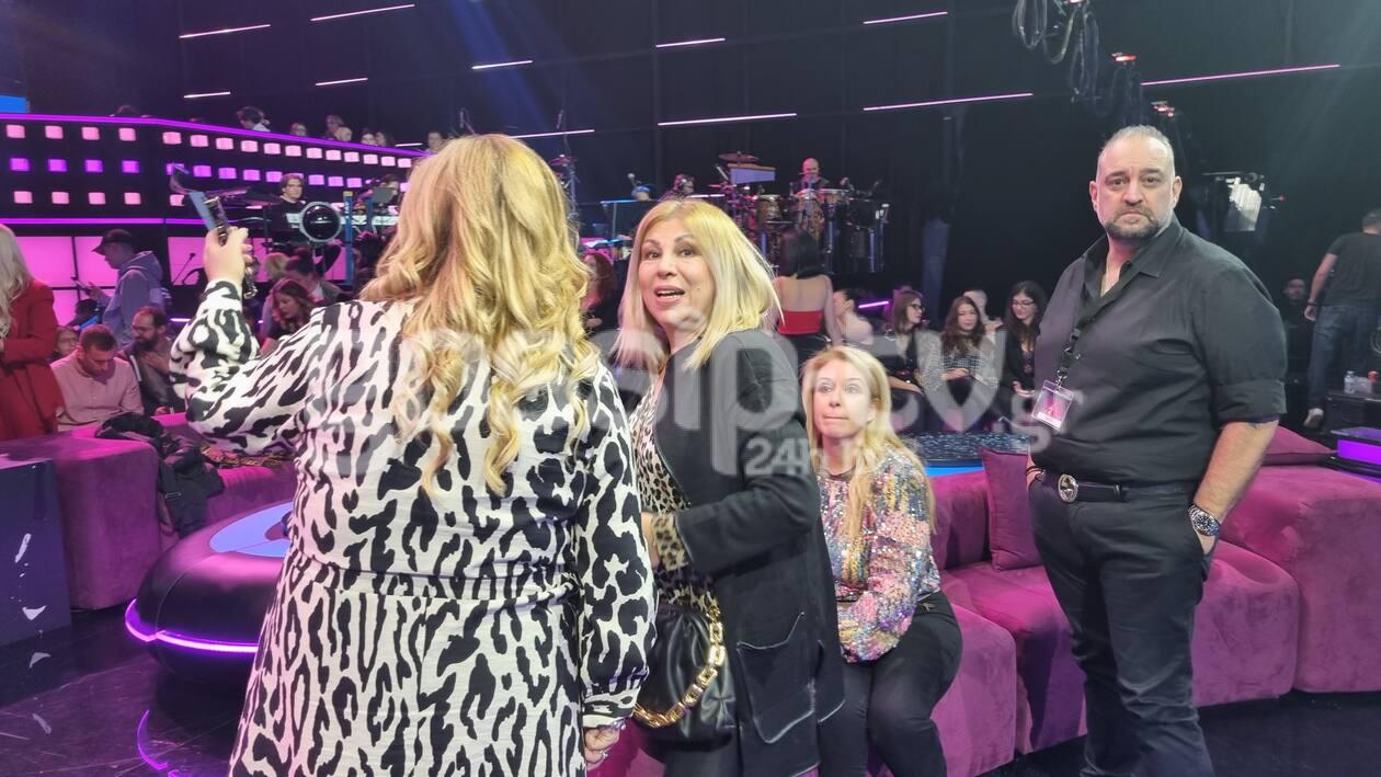 Καίτη Γαρμπή -J2US : Η σπάνια εμφάνιση της αδελφής της Λιάνας στο πλατό