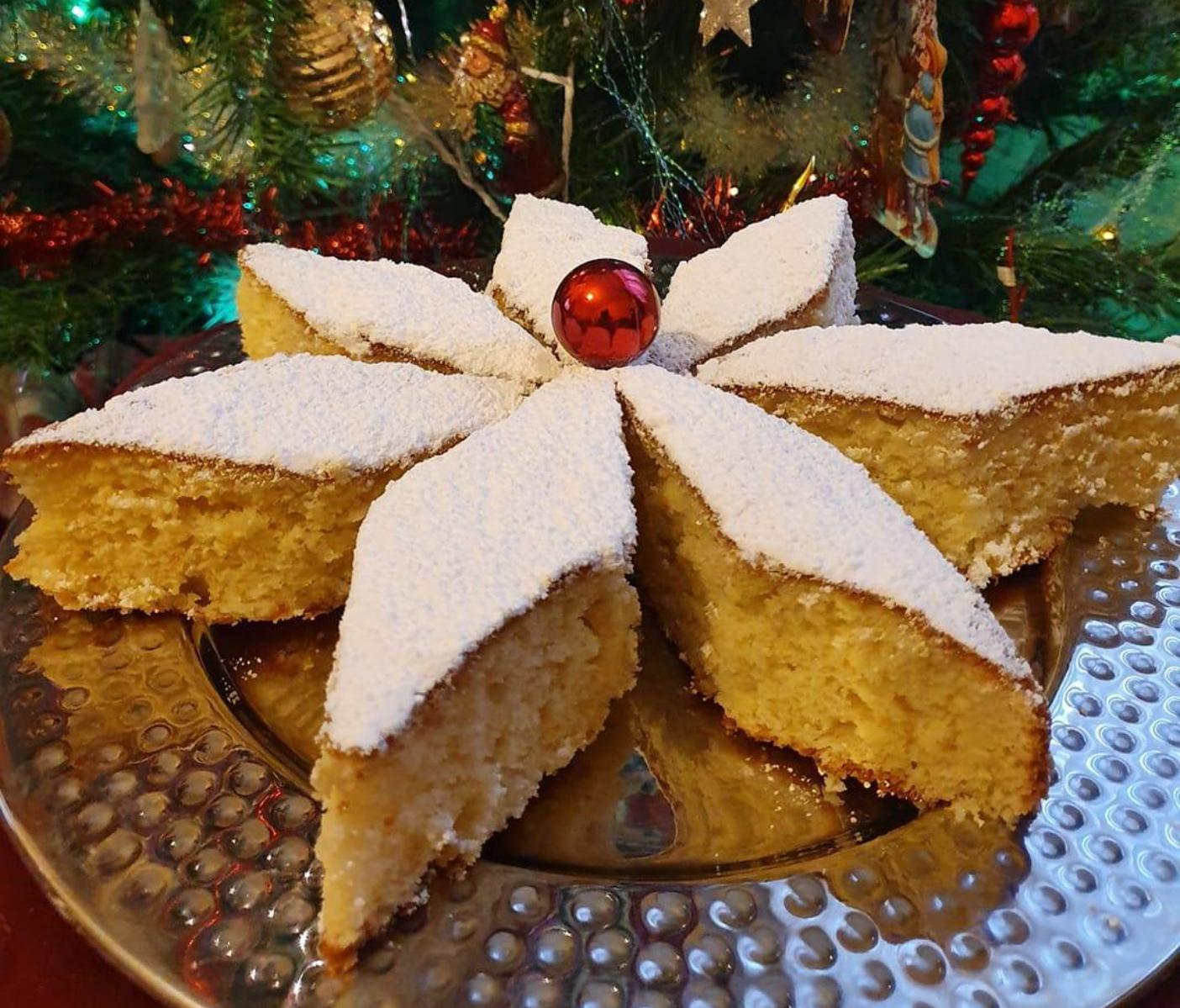 Χριστουγεννιάτικο κέικ με γιαούρτι