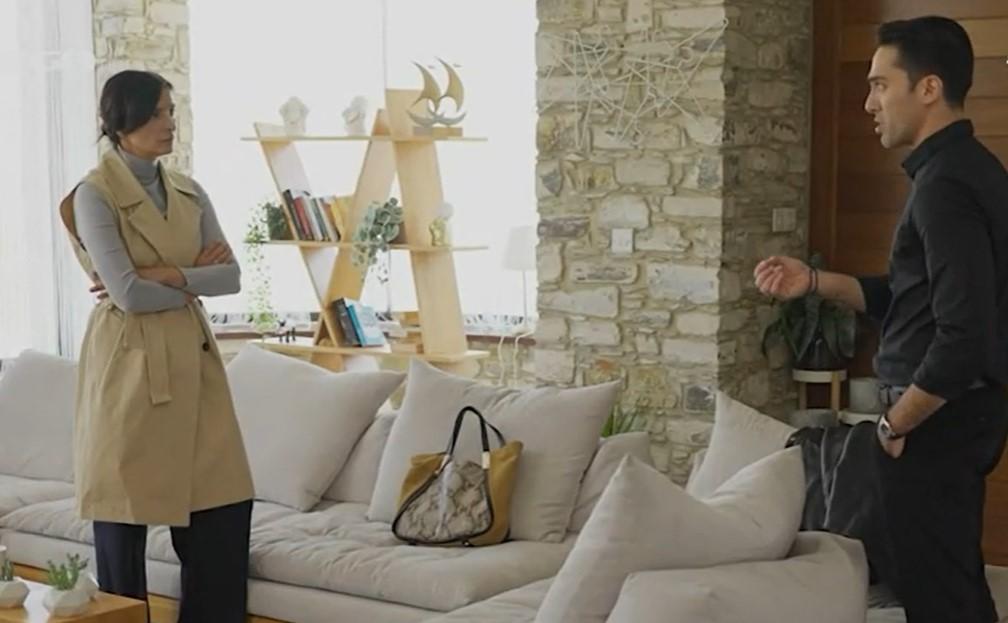 Η Γη της Ελιάς-Κουράκος-Ιουλία-