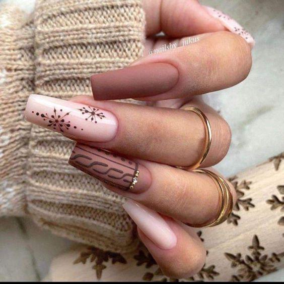 Χριστούγεννα 2022: 15 ιδέες για ματ Χριστουγεννιάτικα νύχια Χριστούγεννα 2022: 15 ιδέες για ματ Χριστουγεννιάτικα νύχια