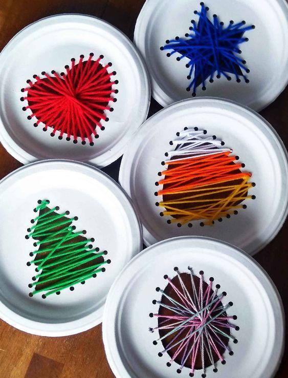 χριστουγεννιάτικες-κατασκευές-με-πλαστικά πιάτα-και-κλωστή-ιδέες-